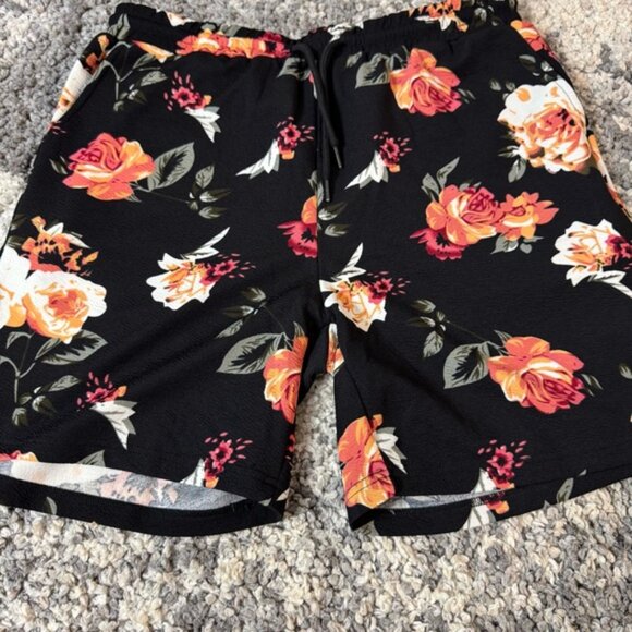 SET OF 2 - SHEIN, Men’s Floral Black Short Sleeve T-Shirt and Shorts Set, Large - Picture 10 of 13